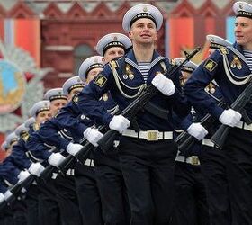 the firearms of 2017 moscow victory day parade