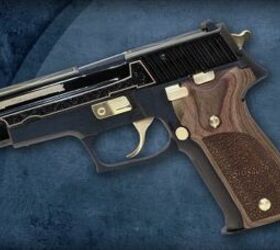 μ's(3rd Anniversary)　LLE　箔押し P226 25th Anniversary Commemorative Edition | thefirearmblog.com