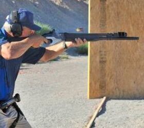 Jerry Miculek using huge Mossberg muzzlebrake