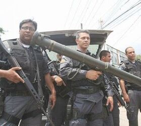 Guns captured by the police in Rio de Janeiro | thefirearmblog.com