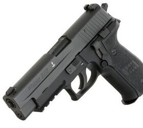 SEALs upgrade to SIG Sauer P226 Mk25 Pistol