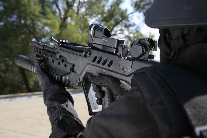 Ifar Gun IWI Firearm Photos | thefirearmblog.com