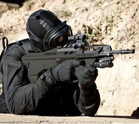 New Thales F90 5.56mm Assault Rifle (Next Gen Steyr AUG)