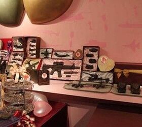 Artists love chocolate guns