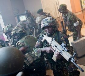 Kenyan Army Elite Carrying FN SCAR-H