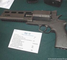 【完成品】ロシア軍　RSh-12.7 リボルバー Meet The RSh-12: The Most Powerful Revolver in The World is
