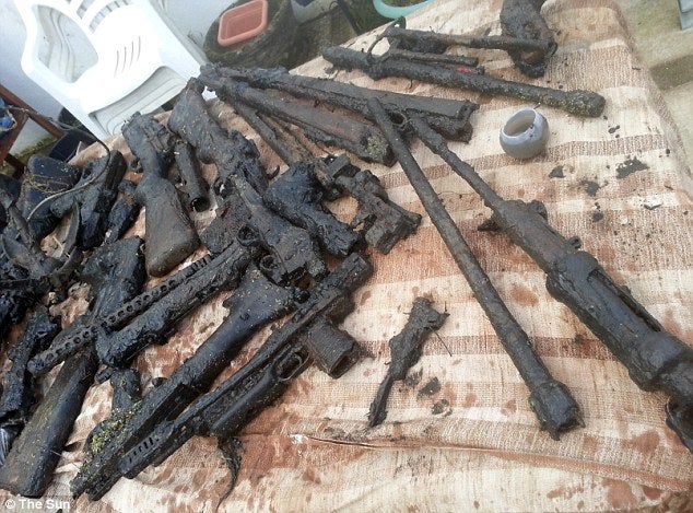 2600B5CF00000578-2966075-A_teenage_metal_detector_discovered_40_weapons_dumped_in_the_Som-a-20_1424737783725