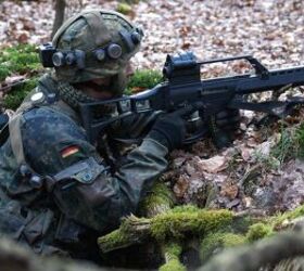 German Defense Minister: G36 Has "No Future" With Bundeswehr