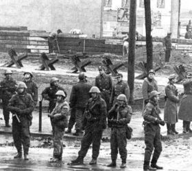 standoff-at-the-Berlin-Wall_1961
