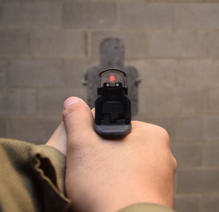 Using Sight Using Handgun Sights How To Shoot A Pistol (Part 3) Sights