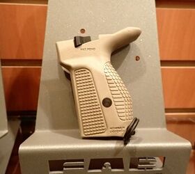 SHOT 2016] A plethora of cool new things at Mako Group/FAB Defense