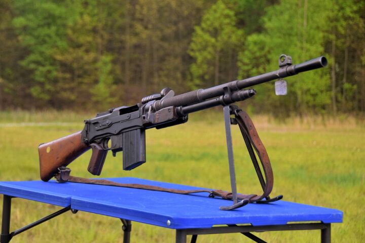 FNH Classic Machine Guns: BAR Model D vs FAL | thefirearmblog.com