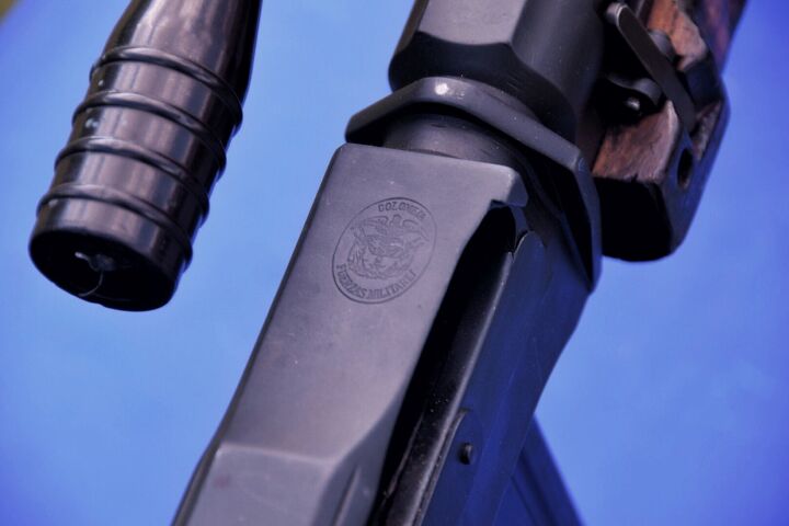 FNH Classic Machine Guns: BAR Model D vs FAL | thefirearmblog.com