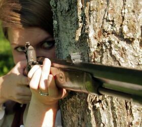 Shooting Like A Patriot – Kirsten Joy Weiss Shoots A Flintlock