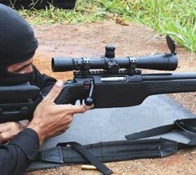 A closer view of a SSG3000 in use by PMDF shows the general configuration, the adjustable cheekpiece, grainy fore end, bolt handle format, etc. The detachable magazine is a single stack five round-unit, and on top of the action is an integral zero MOA rail for mounting a scope. Gun length, 600mm; overall length, 1180mm; empty weight, 5.5kg.