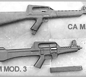 Some family traces are evident in this side-by-side view of Nelmo Suzano's CA MOD.02 selective-fire carbine and the SM MOD.3 submachine gun.