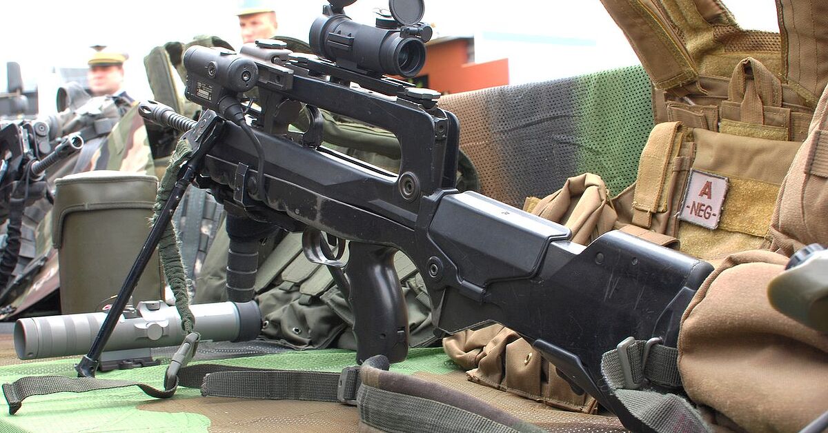 Famas Guard FAMAS to Equip New 84,000 Man National Guard, Stay in Service Until ...