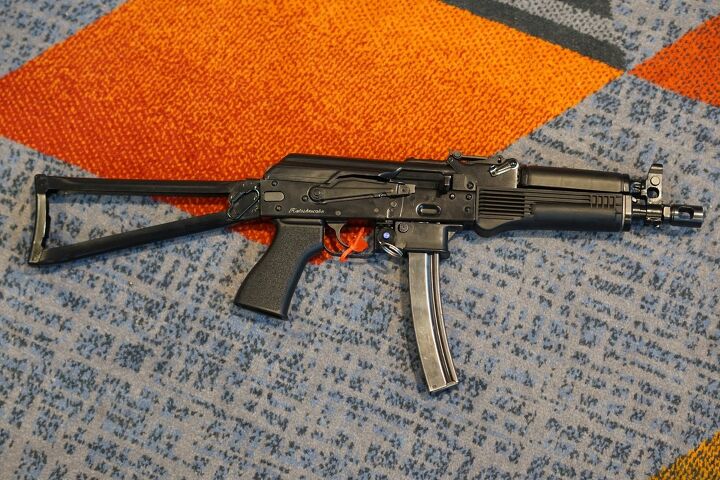 Kalashnicohn's U.S. Made Vityaz , Interchangeable Magazine Wells | SHOT ...