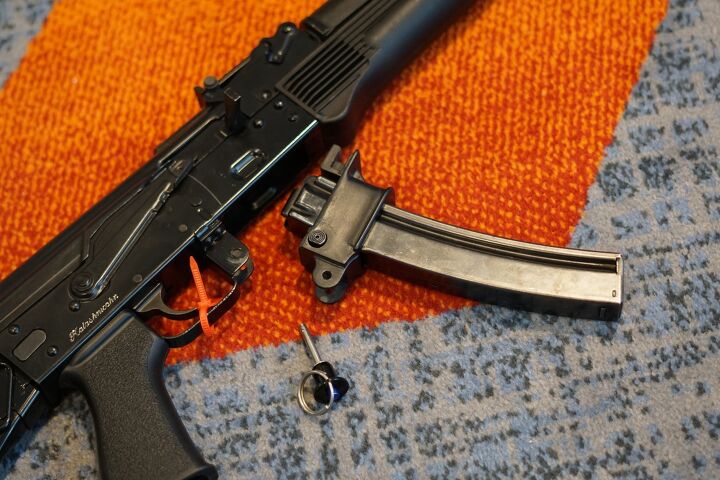 Kalashnicohn's U.S. Made Vityaz , Interchangeable Magazine Wells | SHOT ...