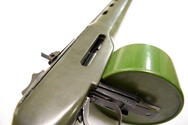 Firearm Showcase: The Winchester SPIW Flechette Rifles at the Cody ...