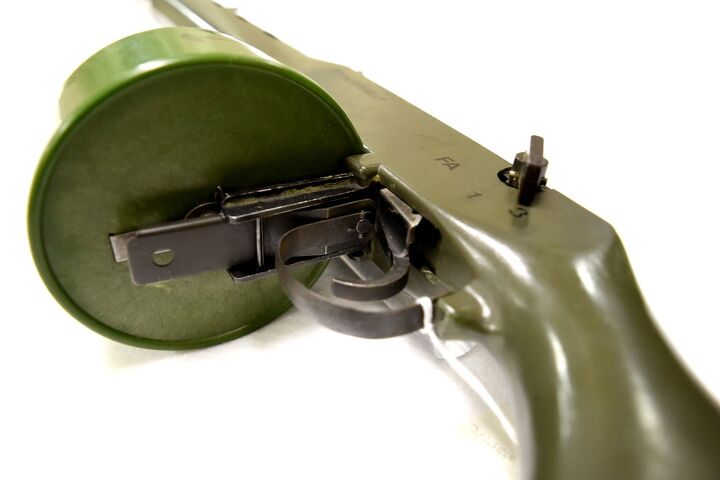 Firearm Showcase: The Winchester SPIW Flechette Rifles at the Cody ...