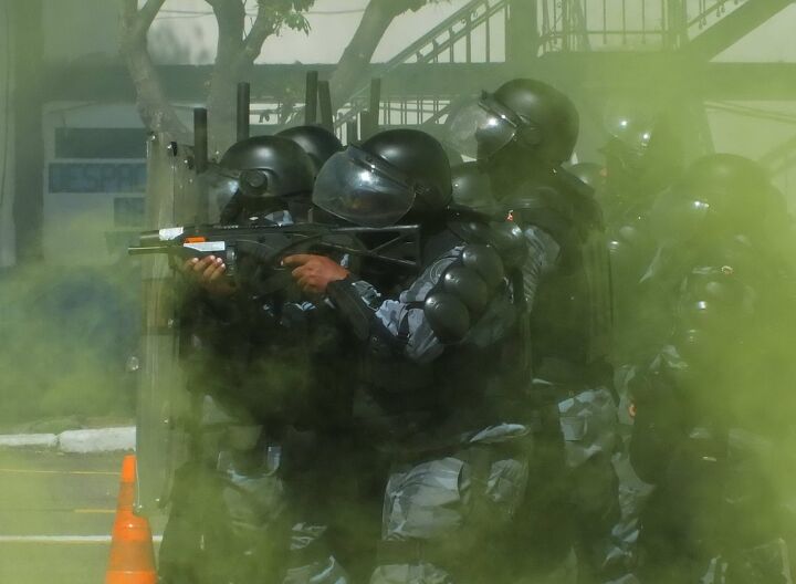 The FN 303 Less-Lethal Launcher | thefirearmblog.com