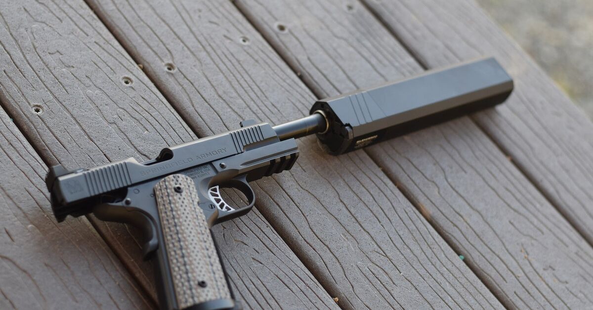 Splient Operator Lightning Review: Springfield Armory Silent Operator | thefirearmblog.com