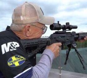 Jerry Miculek Examines the Pump Action AK (KSZ-223) in Russia