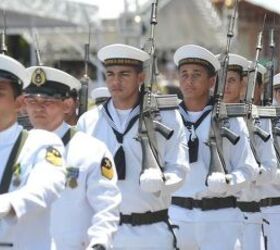 The 7.62x51mm FAL was introduced into service by the Navy and its Marine Corps in 1978, remaining in full-scale use until the mid-1990s. However, it still lasts in the hands of second-line units, such as the Escolas de Aprendizes-Marinheiros (Learning Sailors Schools) for men and women 18-21 years of age, as shown in this recent parade photo.