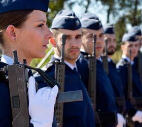 POTD: MAC-10 In The Portuguese Air Force