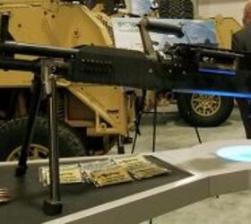 .338 FIREPOWER: Hands on with GD's Lightweight Medium Machine Gun at [AUSA 2017]