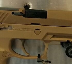 The Modular Handgun Has Arrived: SIG's M17 at [AUSA 2017]