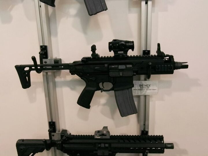 Rsar Rifle SIG MCX Rattler Ultra Compact Assault Rifle, Hands on at [AUSA 2017 ...