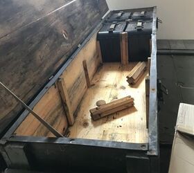 DShK crate with ammo boxes and links.