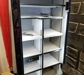 The Modern Lincoln line of safes have interior auto on/off Clearview safe lights, a built-in jewelry drawer, and dehumidifier. 