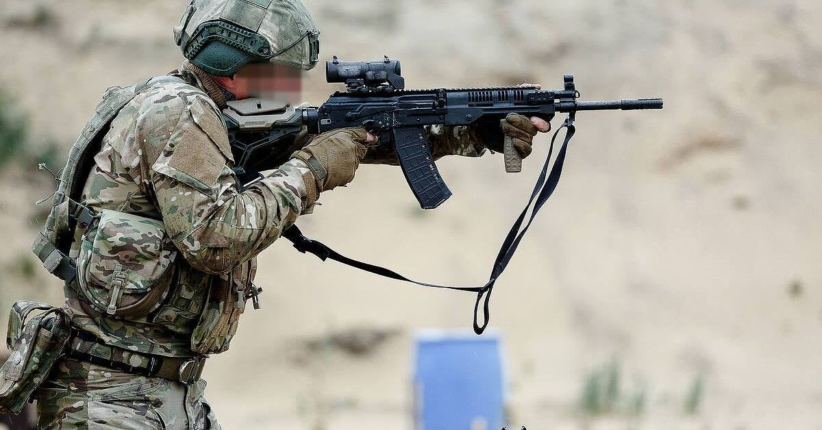 Russian Rpk Rpk Licht Machinegeweer Two Soviet 7.62 Mm RPK Squad Light Machine