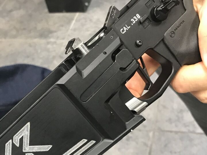 a closer look into the crom pcc chassis 500 blackout carbon fiber armor
