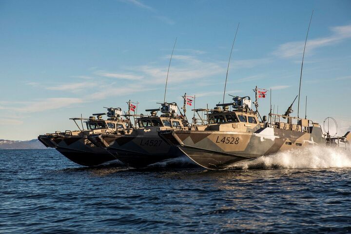 POTD: USMC with Norwegian Coastal Ranger Commando during Platinum Ren ...