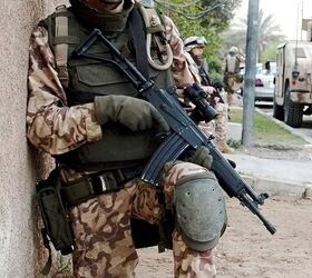 POTD: Estonian Army Galil in Iraqi Freedom