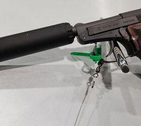 [SHOT 2020] Beretta's 21A Bobcat will Soon Come with a Threaded Barrel