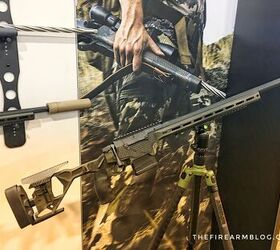 Notice the right side folder and the dust cover.