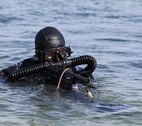 POTD: Russian Combat Swimmers with the APS Underwater Rifle ...