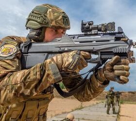 POTD: Slovenian Armed Forces with FN F2000 Rifles