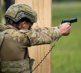 POTD: F88 Austeyr in Australian Army | thefirearmblog.com