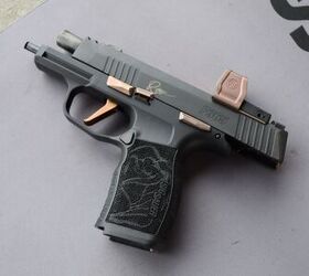 [SIG Sauer 2023] Hands On With The SIG Sauer P365 Rose