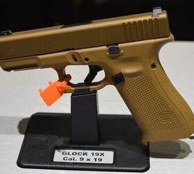 SHOT 2018] Canadian Compliant Glock 19 Gen 4 | thefirearmblog.com