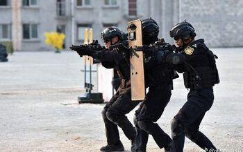 Interesting Chinese Submachine Gun | thefirearmblog.com