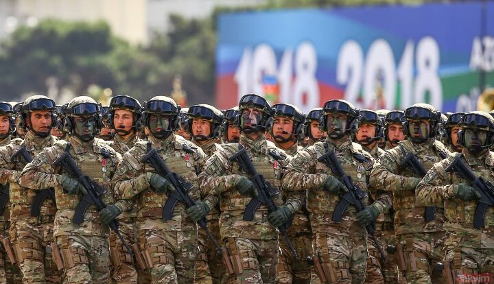 Azeri Army Day Parade Reveals AZTEX Rifle, X95 Purchase ...