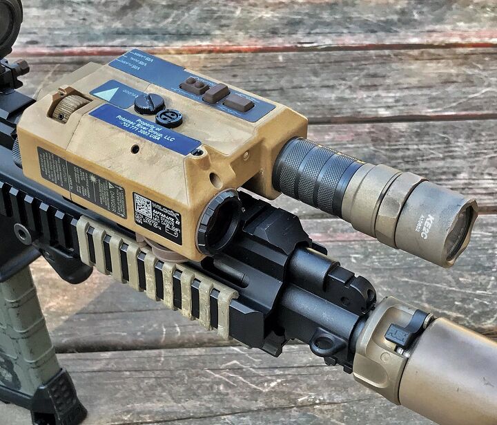 Review: Wilcox RAPTAR Lite ES – Weapon Light/Laser | thefirearmblog.com