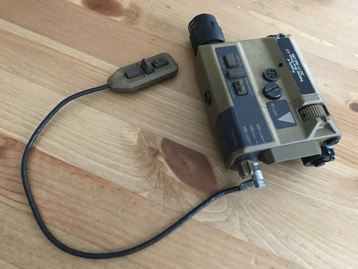 Review: Wilcox RAPTAR Lite ES – Weapon Light/Laser | thefirearmblog.com